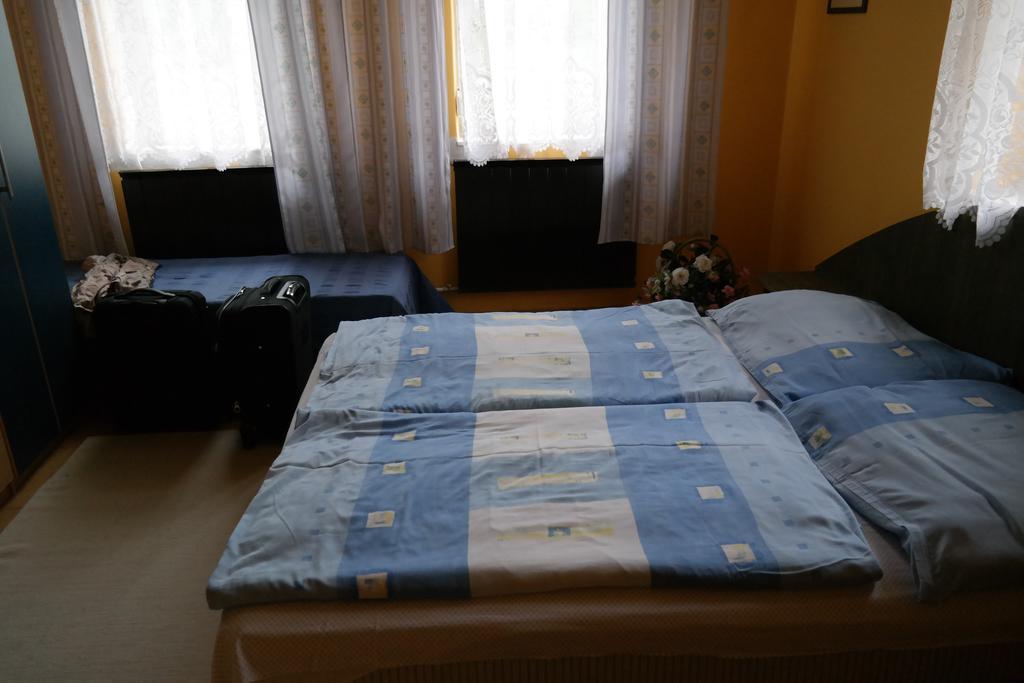Отель Kisecset-Vendeghaz Номер фото