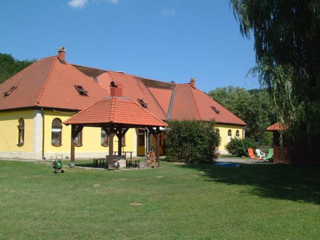 Отель Kisecset-Vendeghaz Экстерьер фото